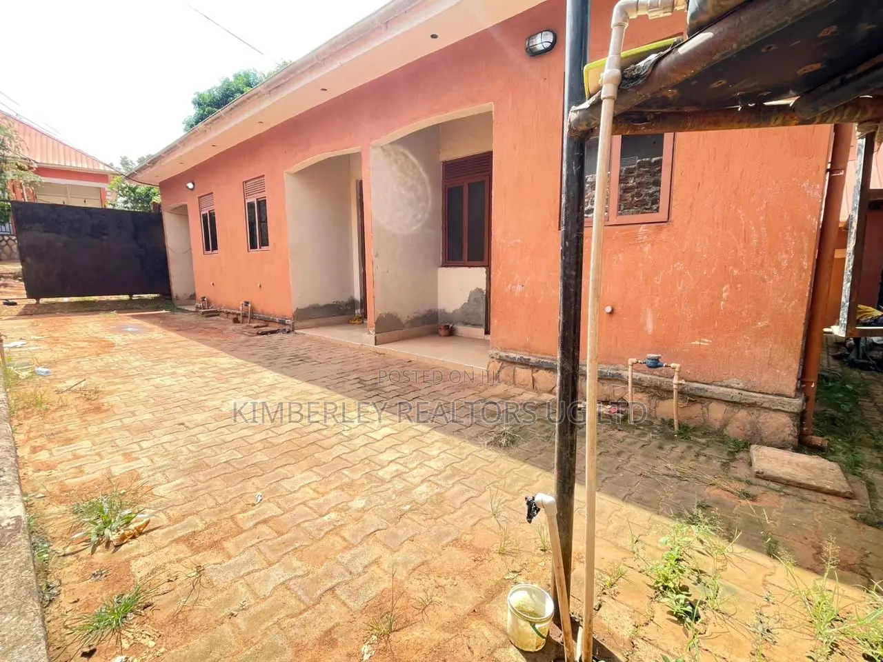 3bdrm Duplex in Division A for sale
