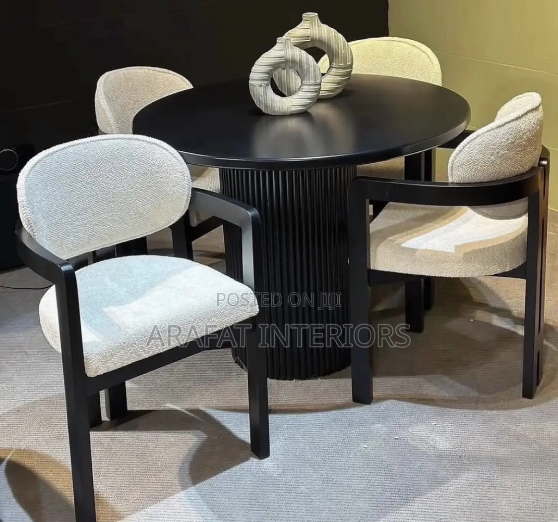 Black Cream Perfection Dinning Table