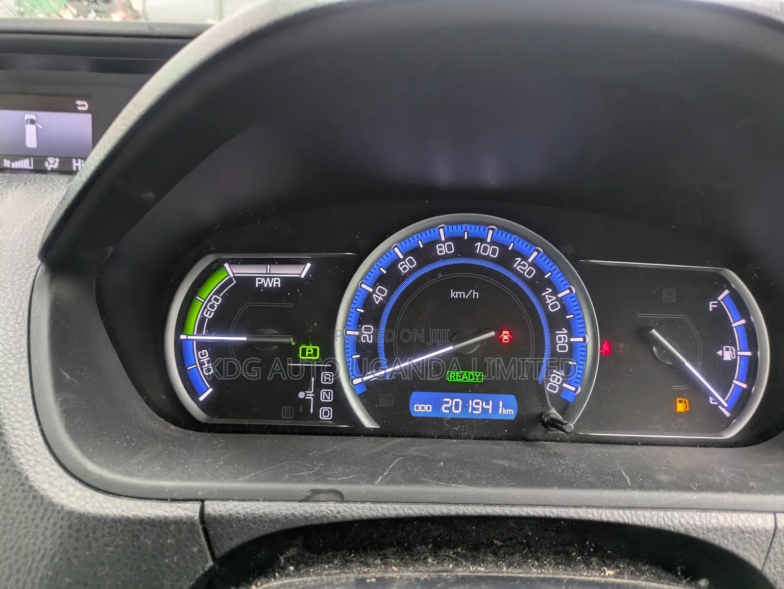 Toyota Noah 1.8 FWD Hybrid (7 seater) 2014 Burgundy