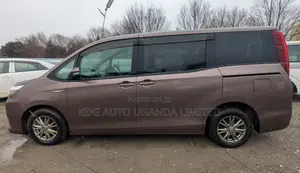 Toyota Noah 1.8 FWD Hybrid (7 seater) 2014 Burgundy