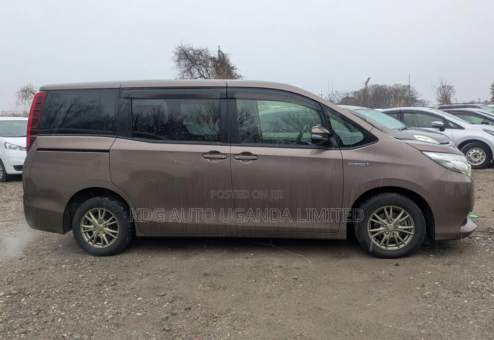 Toyota Noah 1.8 FWD Hybrid (7 seater) 2014 Burgundy