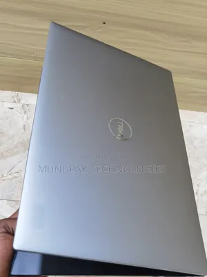 Laptop Dell Precision 5550 32GB Intel Core i7 SSD 1T