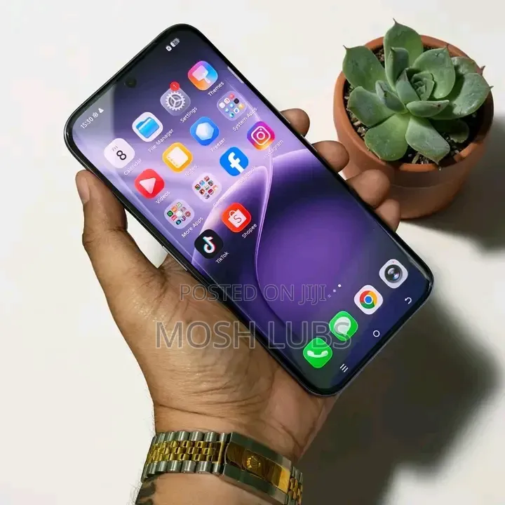New Tecno Camon 50 Ultra 256 GB Pink