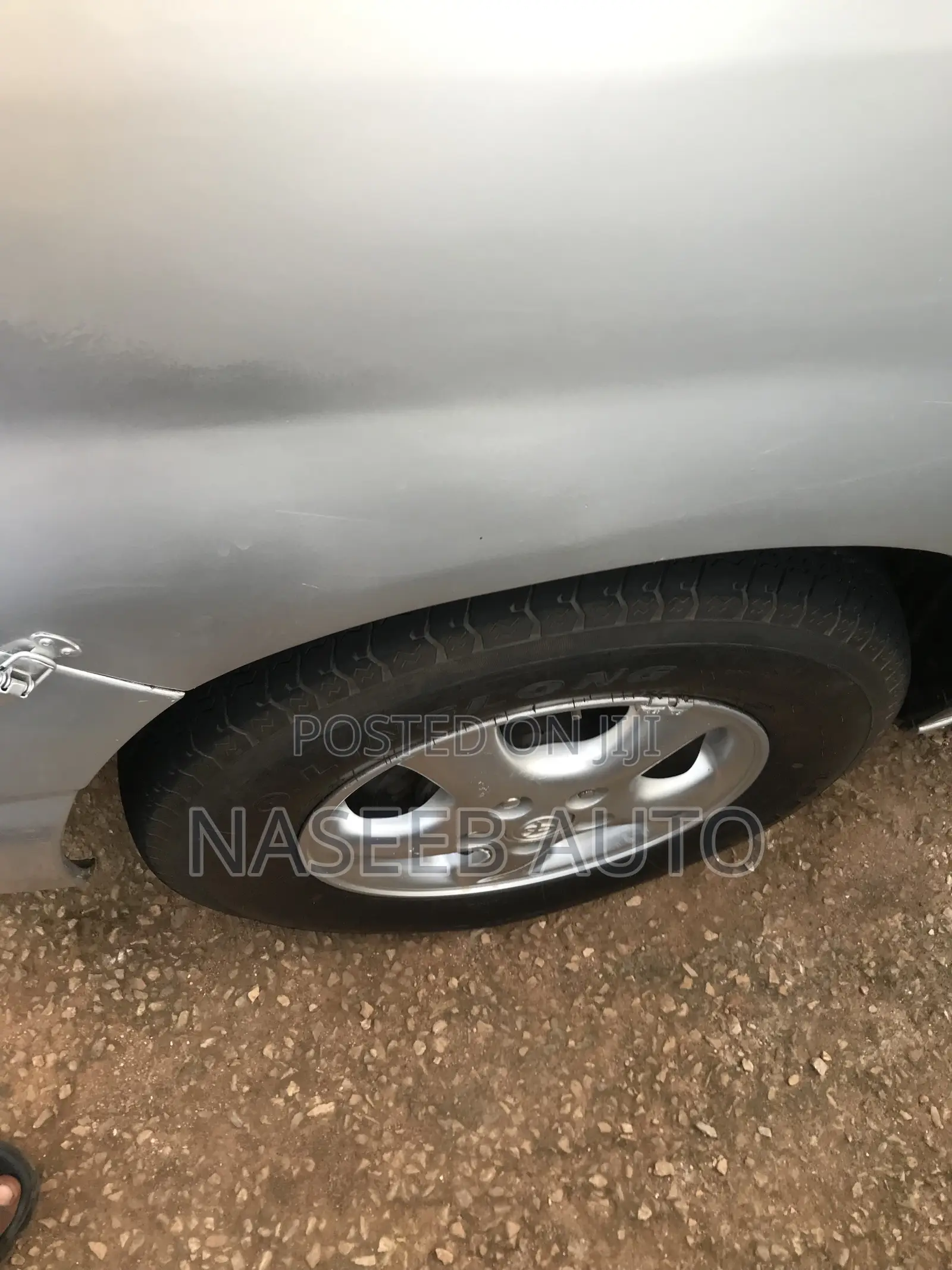 Toyota Noah 2004 Silver