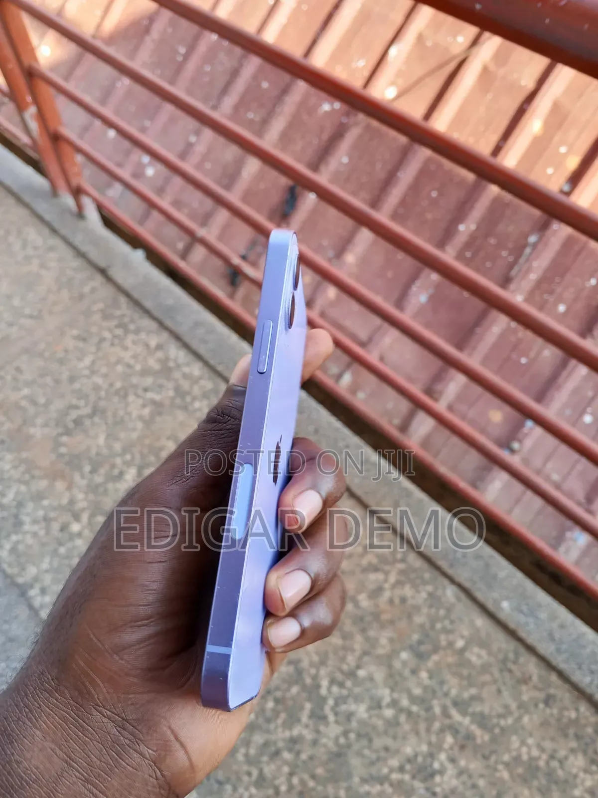 Apple iPhone 12 64 GB Purple