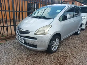 Toyota Ractis 2007 Silver