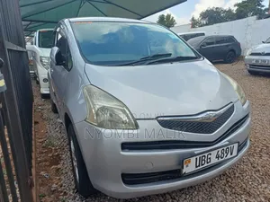 Toyota Ractis 2007 Silver