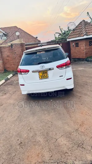 Toyota Wish 2011 White