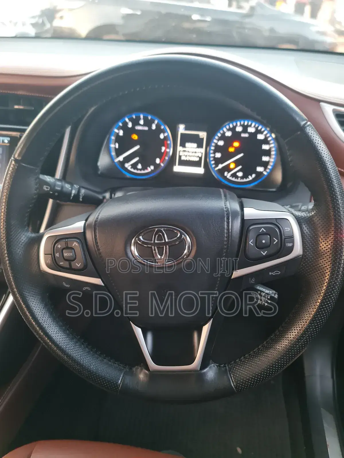 Toyota Harrier 2.0 2016 Black