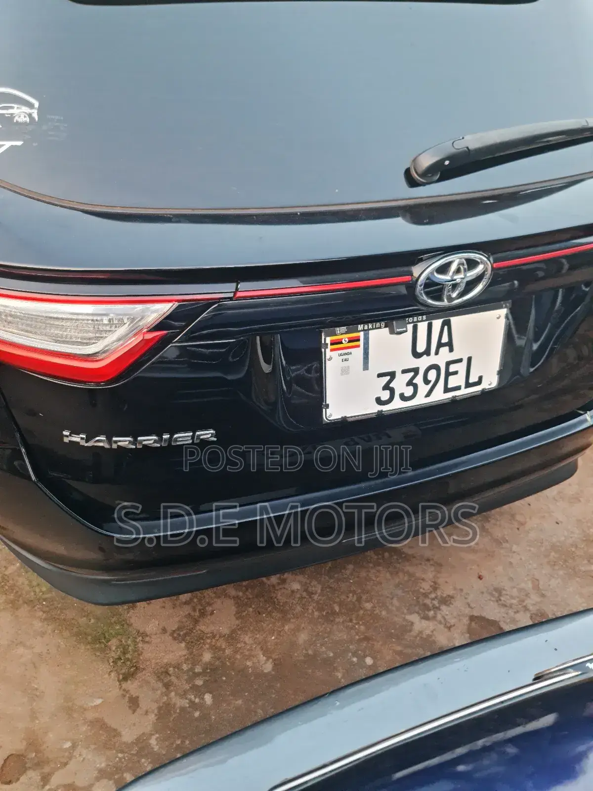 Toyota Harrier 2.0 2016 Black