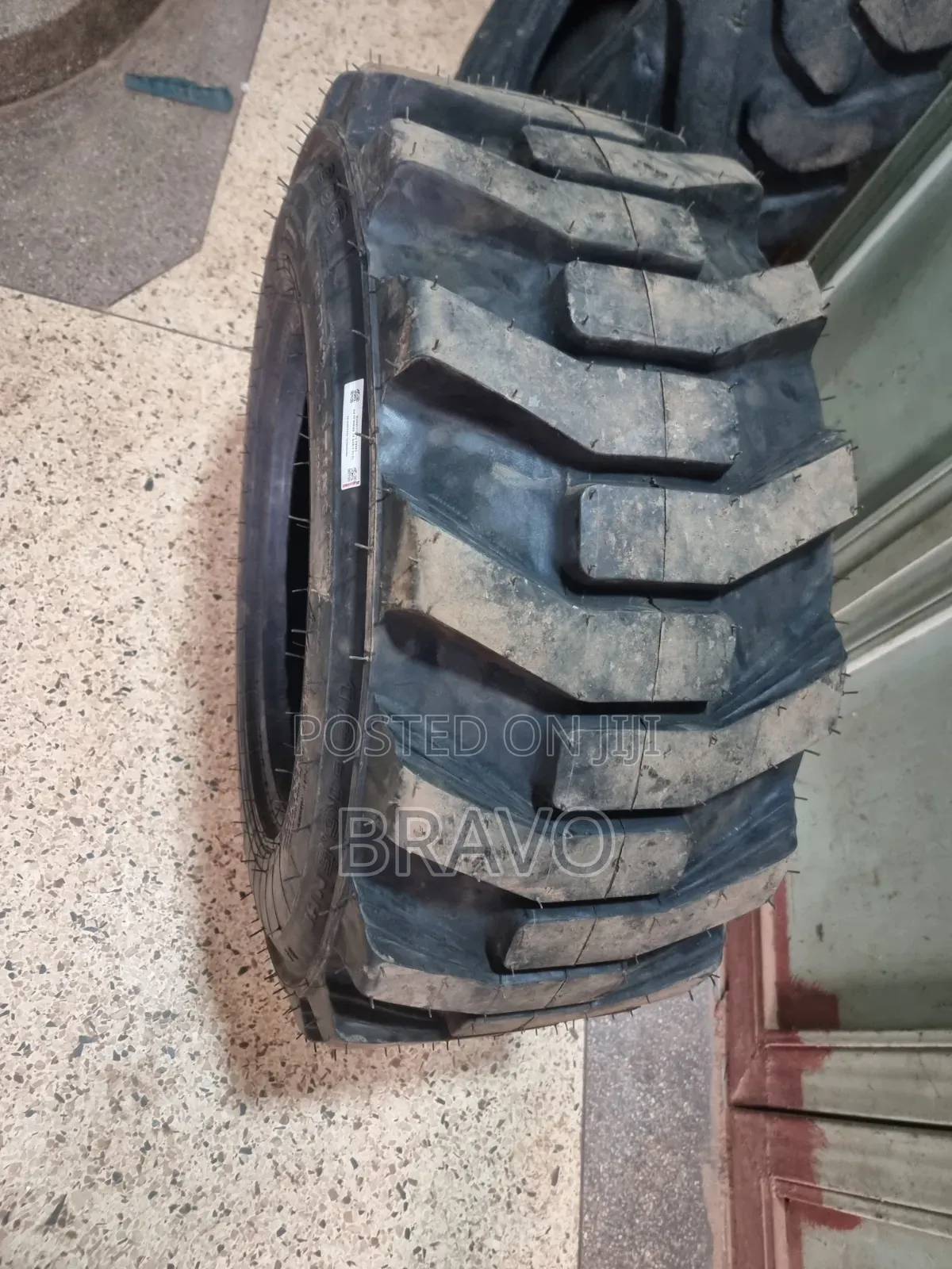 12-16.5 New India Tyres for Machines.
