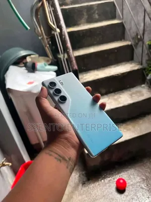 New Tecno Camon 40 128 GB Blue