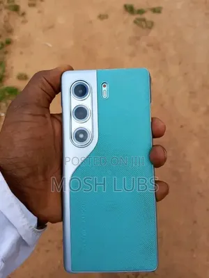 New Tecno Camon 40 Pro 5G 256 GB Green