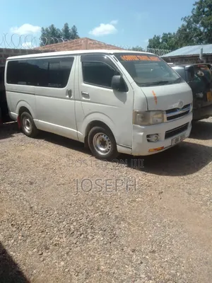 Toyota Grand HiAce 1995 White
