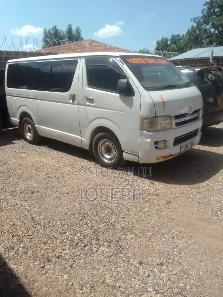 Toyota Grand HiAce 1995 White