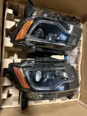 Jeep Grand Cherokee Headlamps and Led 2014-17