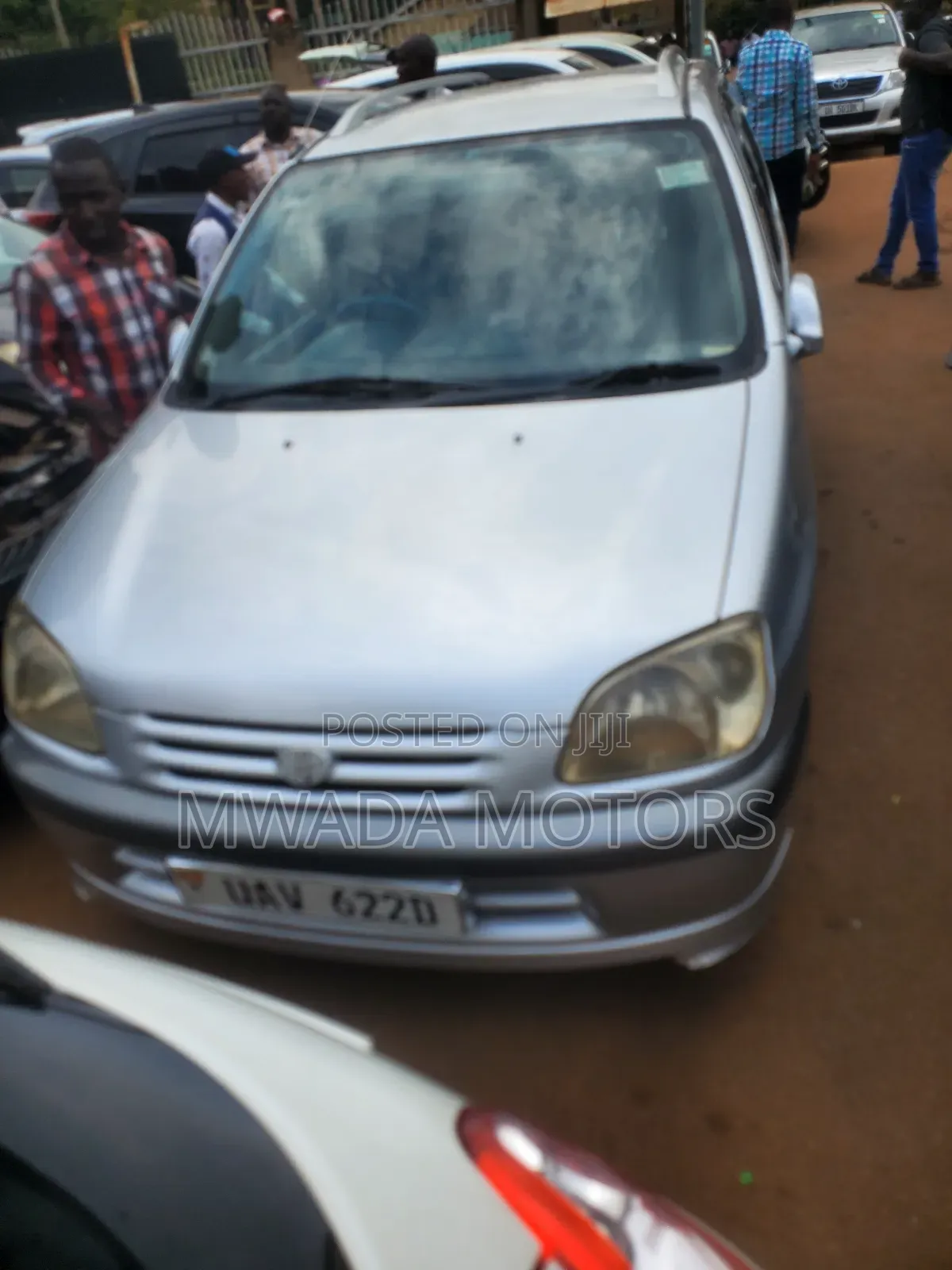 Toyota Raum 2006 Silver