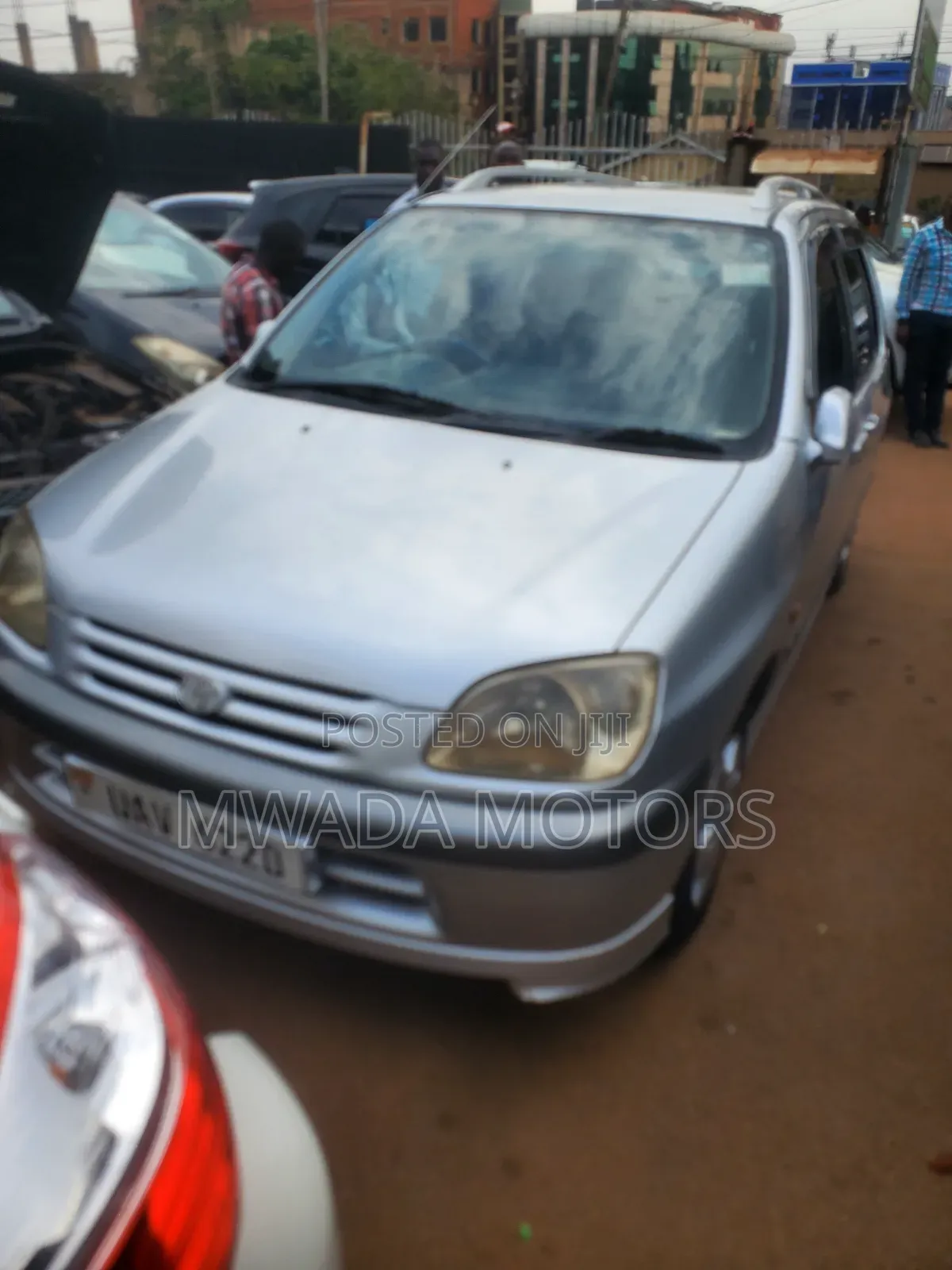 Toyota Raum 2006 Silver