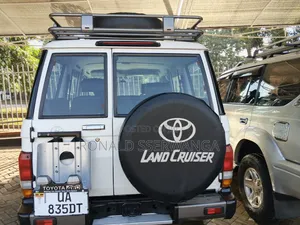 Toyota Land Cruiser Prado 2018 White