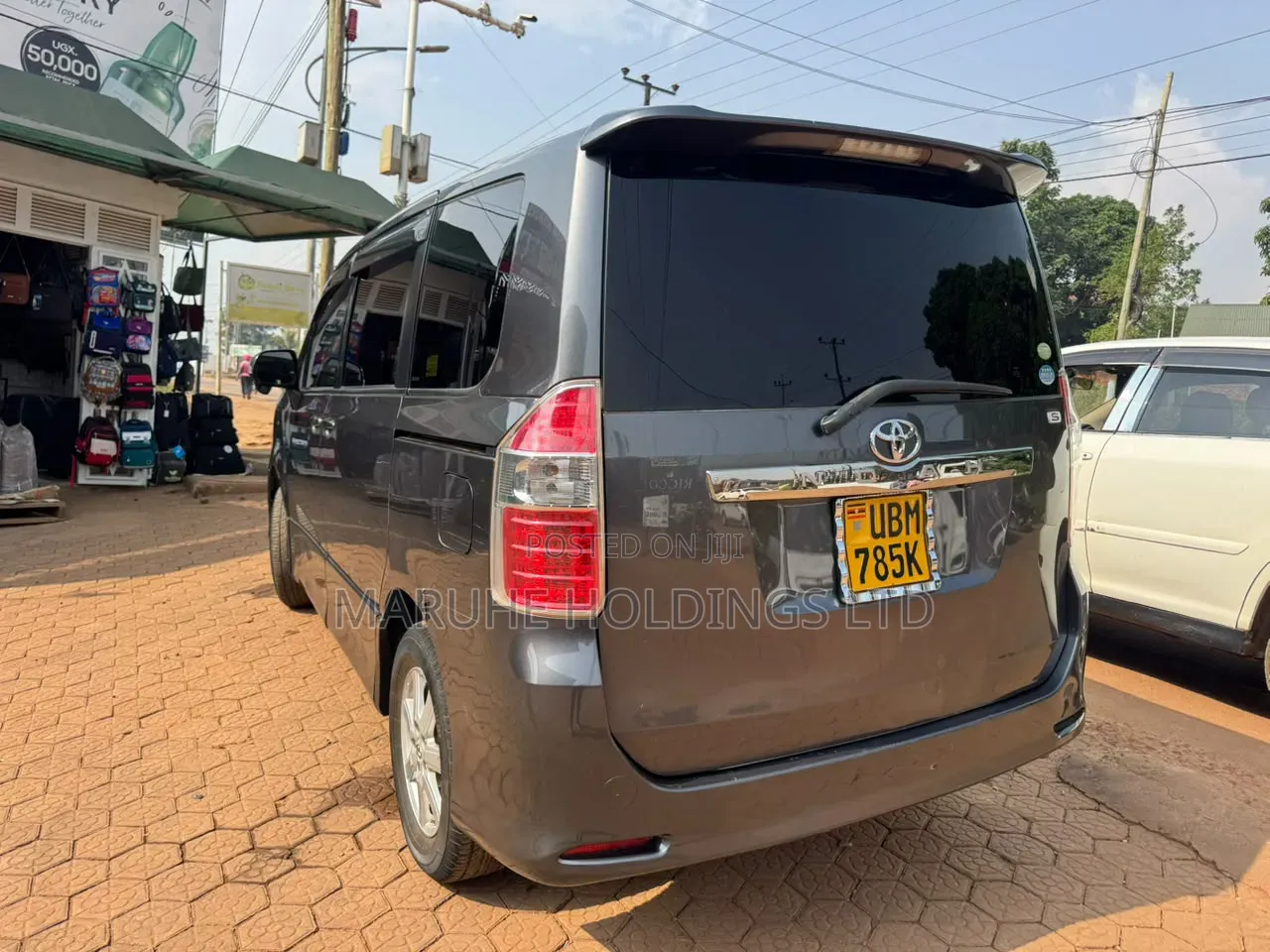 Toyota Noah 2009 Gray