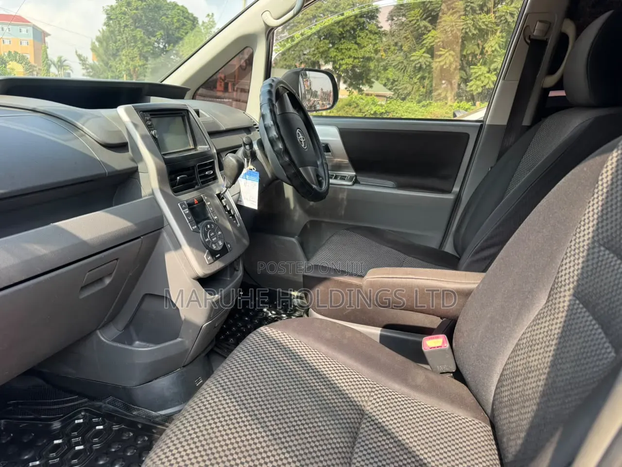 Toyota Noah 2009 Gray