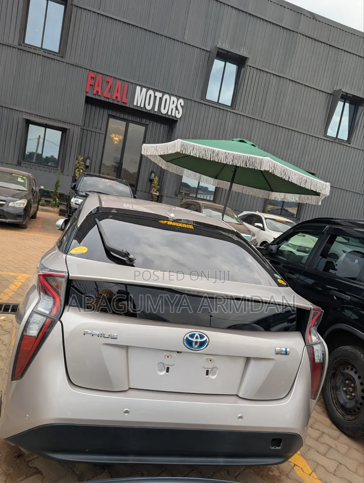 Toyota Prius 2017 White