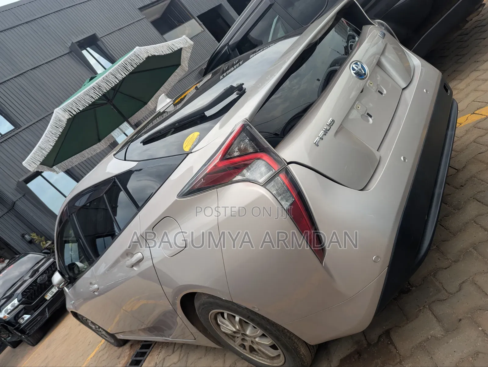 Toyota Prius 2017 White