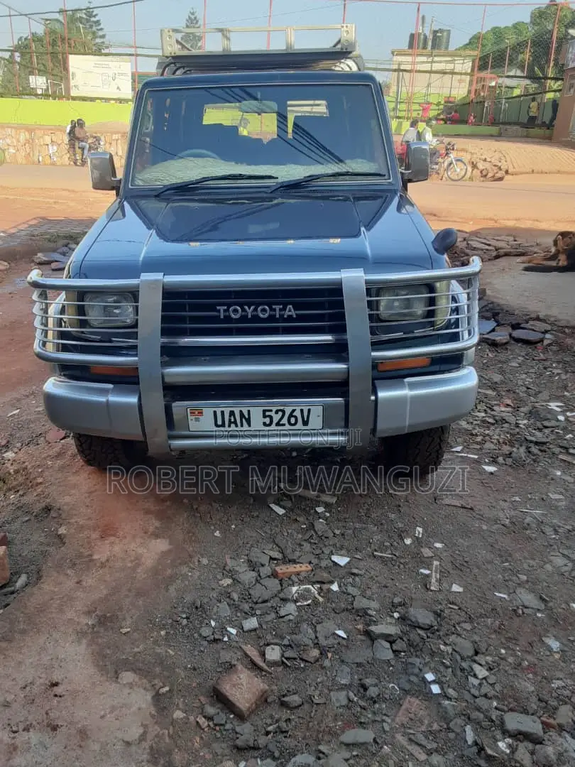 Toyota Land Cruiser Prado 1997 Black