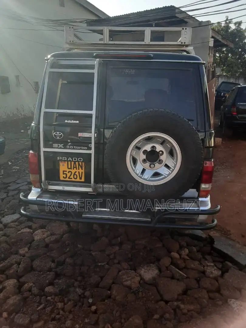 Toyota Land Cruiser Prado 1997 Black