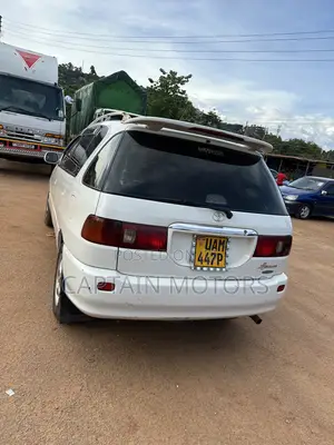 Toyota Ipsum 2000 White