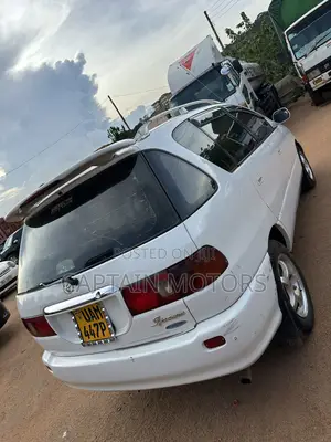 Toyota Ipsum 2000 White