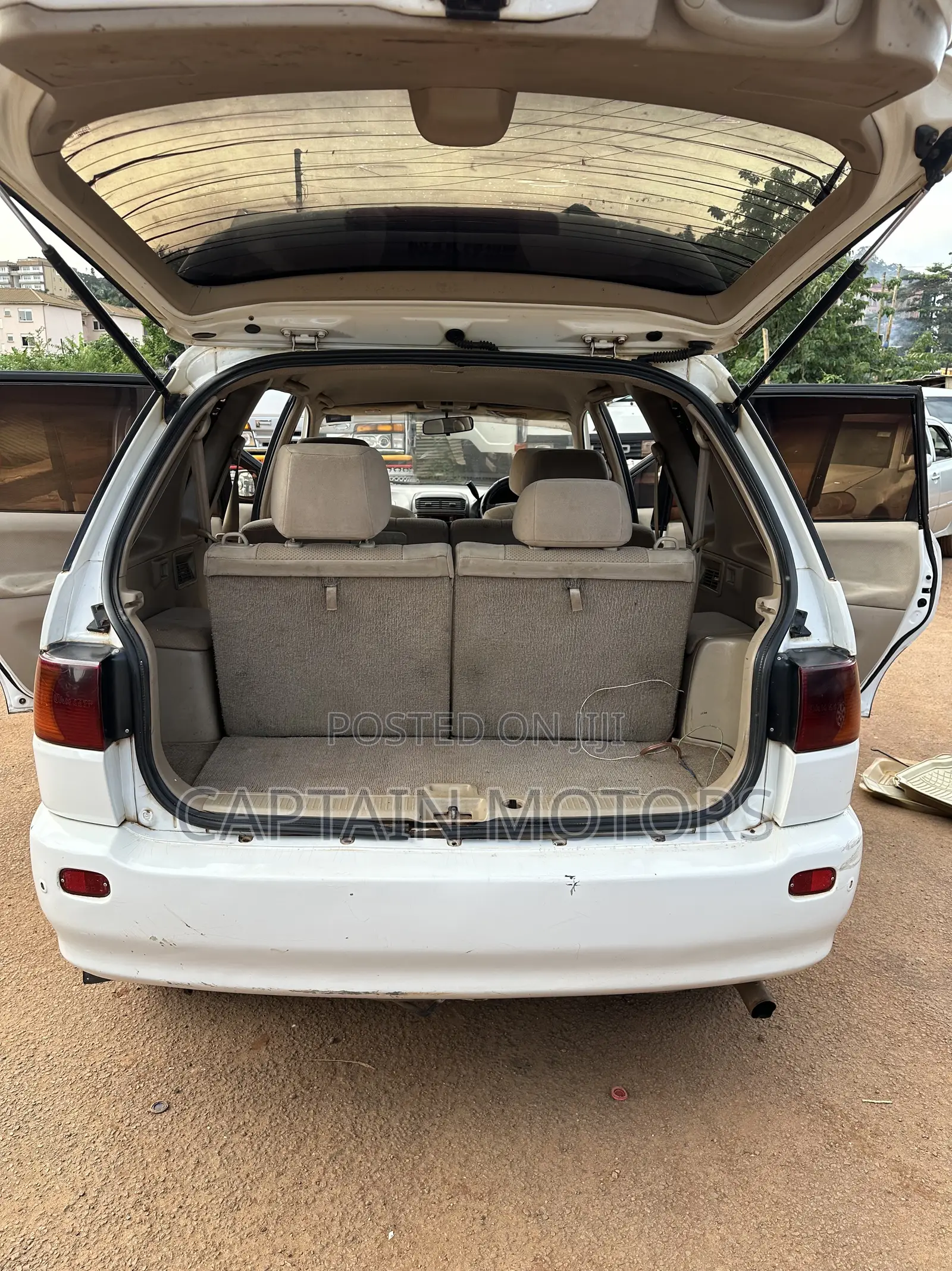 Toyota Ipsum 2000 White