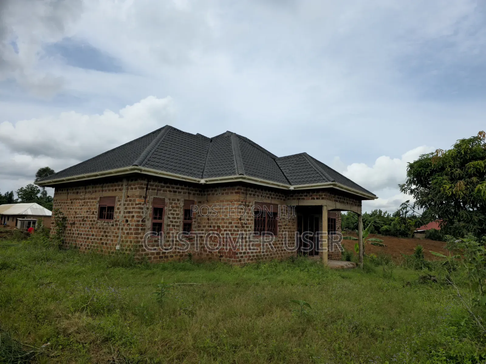 3bdrm House in Namulogo, Kasanje for sale