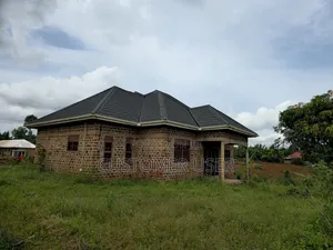 3bdrm House in Namulogo, Kasanje for sale