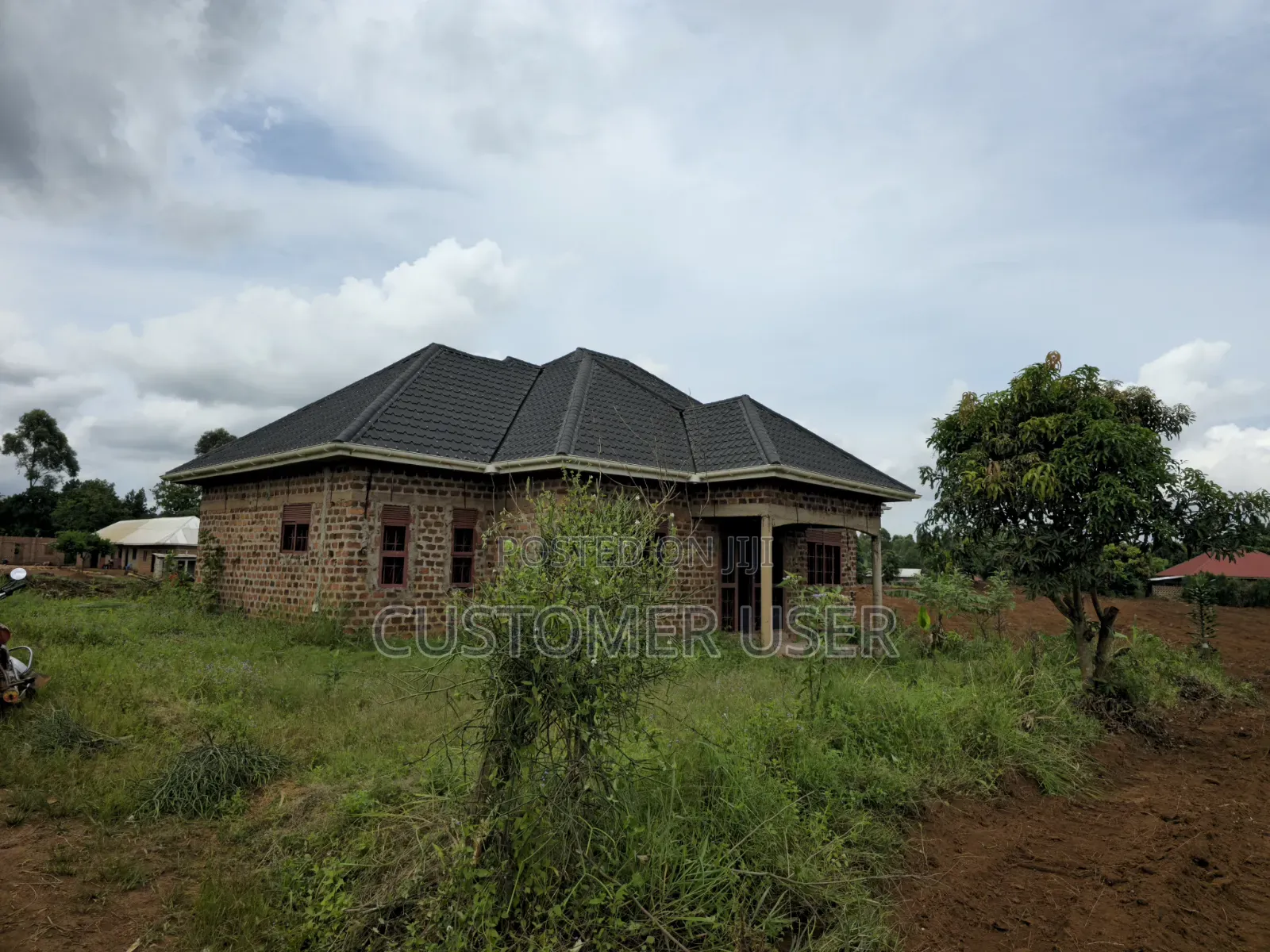 3bdrm House in Namulogo, Kasanje for sale