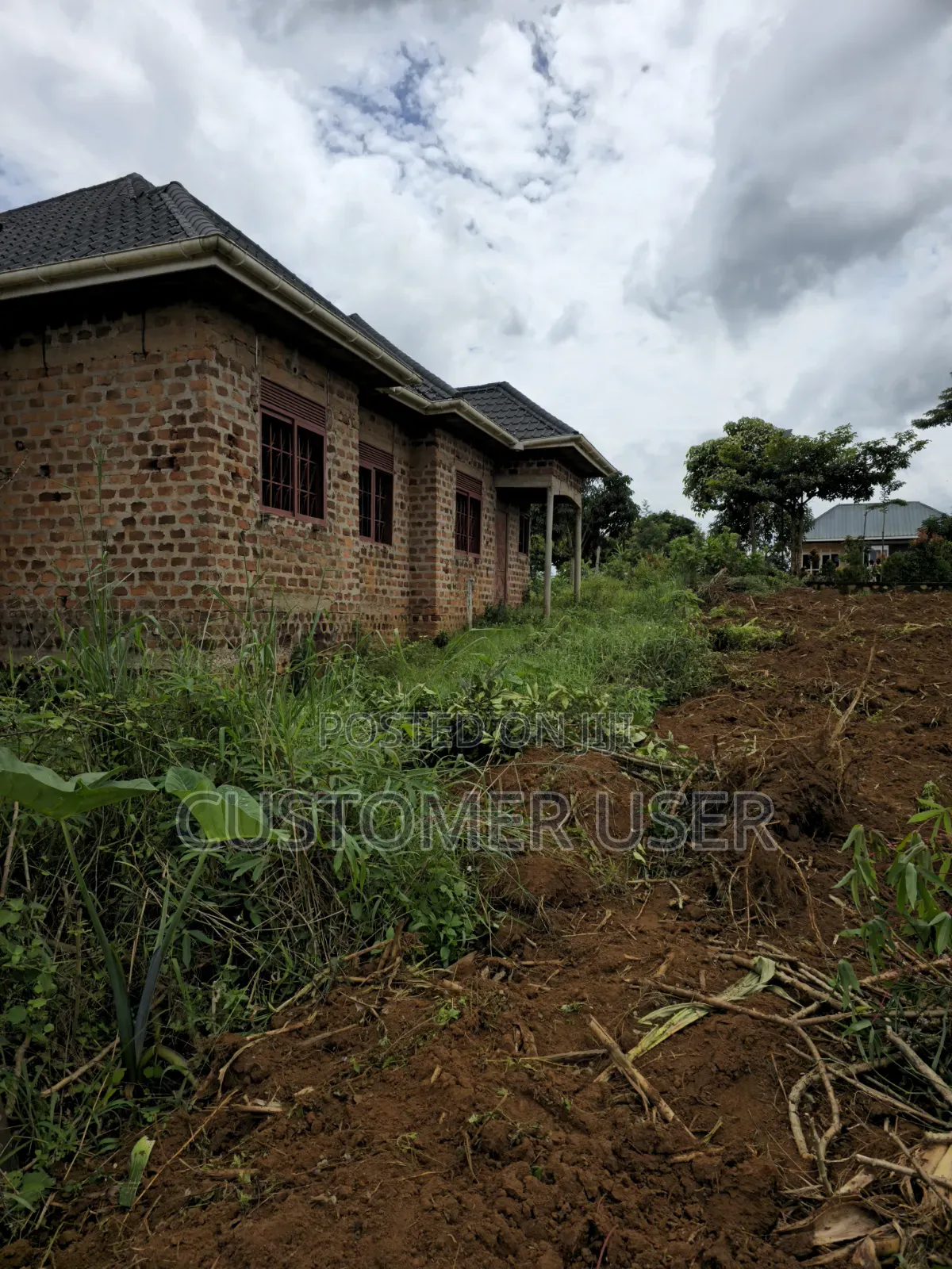 3bdrm House in Namulogo, Kasanje for sale