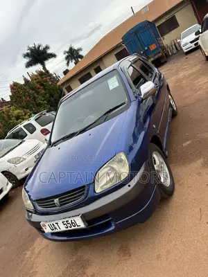 Toyota Raum 2000 Blue