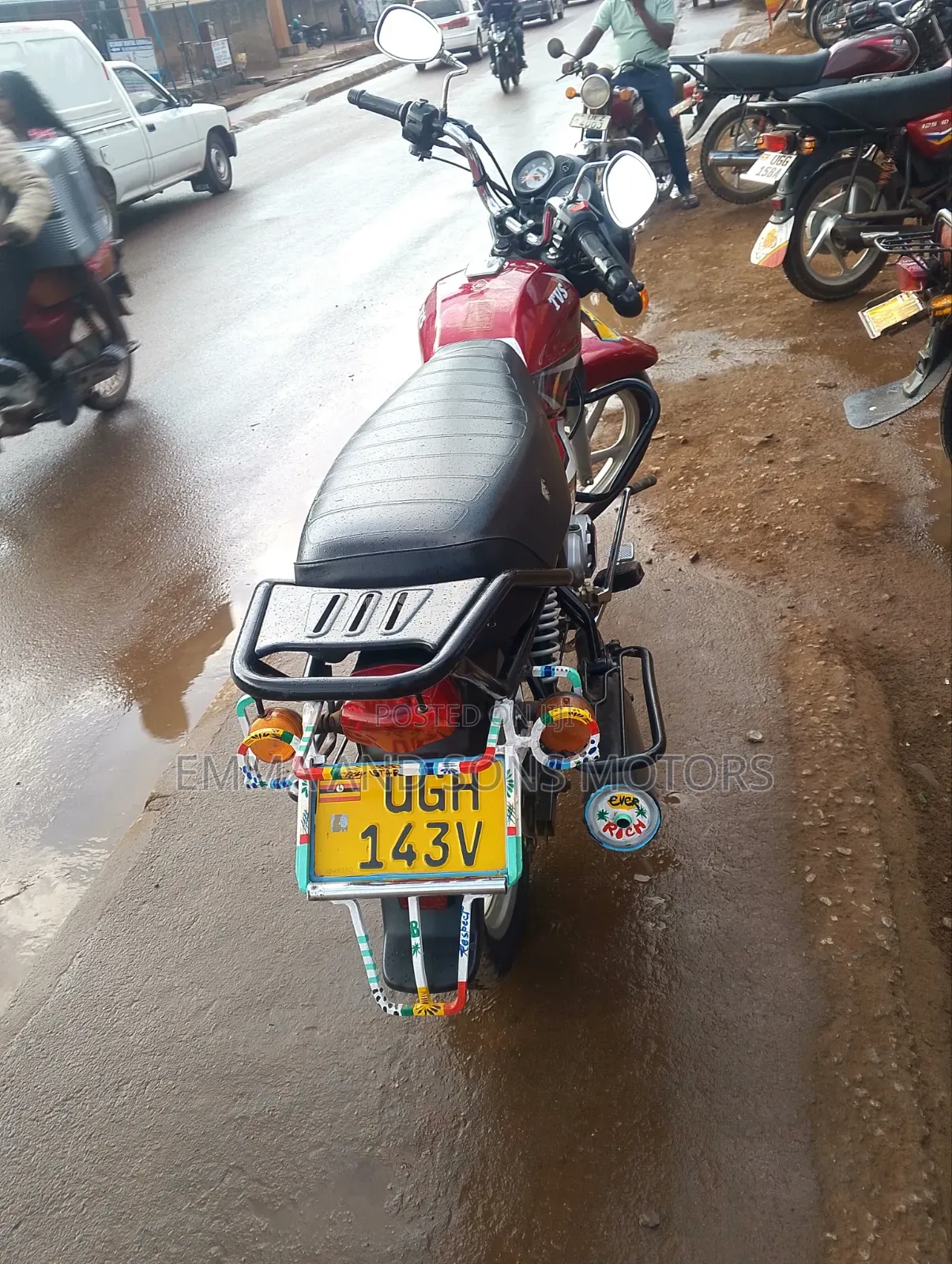 TVS HLX 125 2024 Red