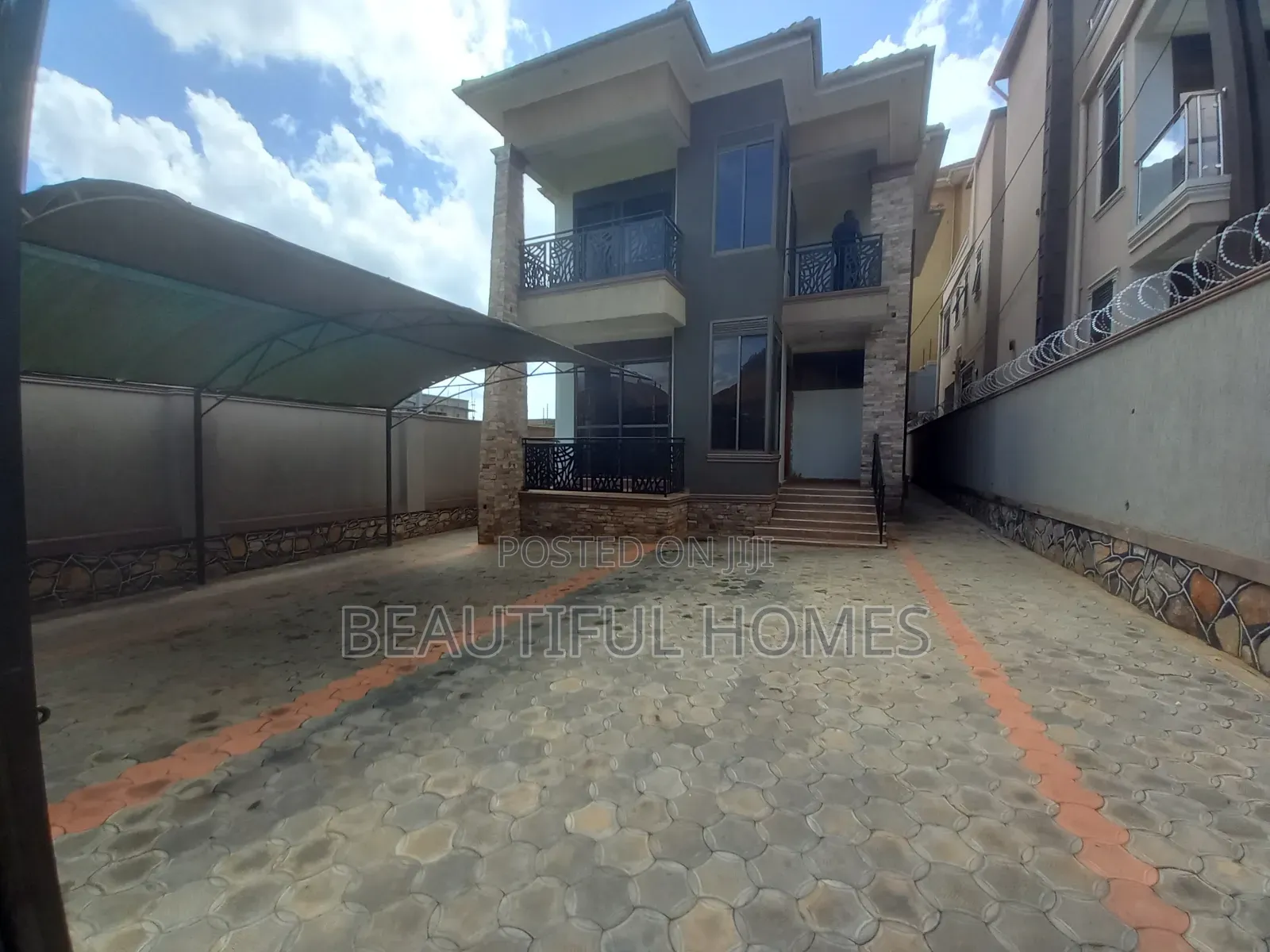 Furnished 4bdrm House in Kira All Tarmack for sale