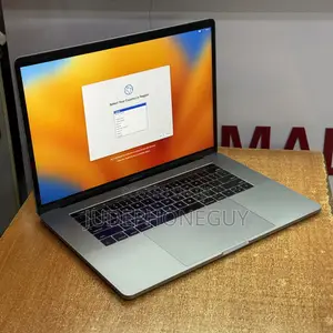 Laptop Apple MacBook Pro 2017 16GB Intel Core i7 SSD 512GB