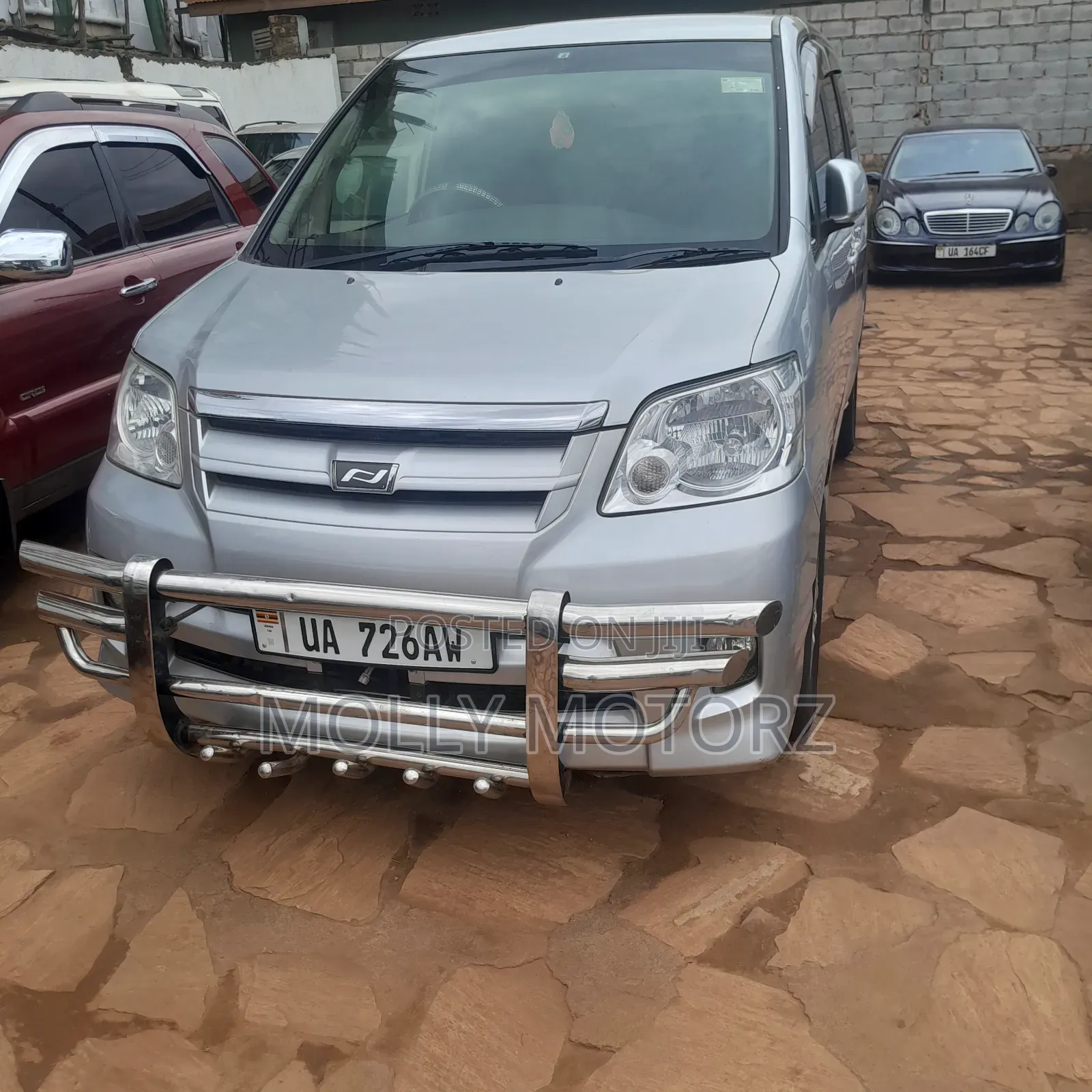 Toyota Noah 2007 Silver