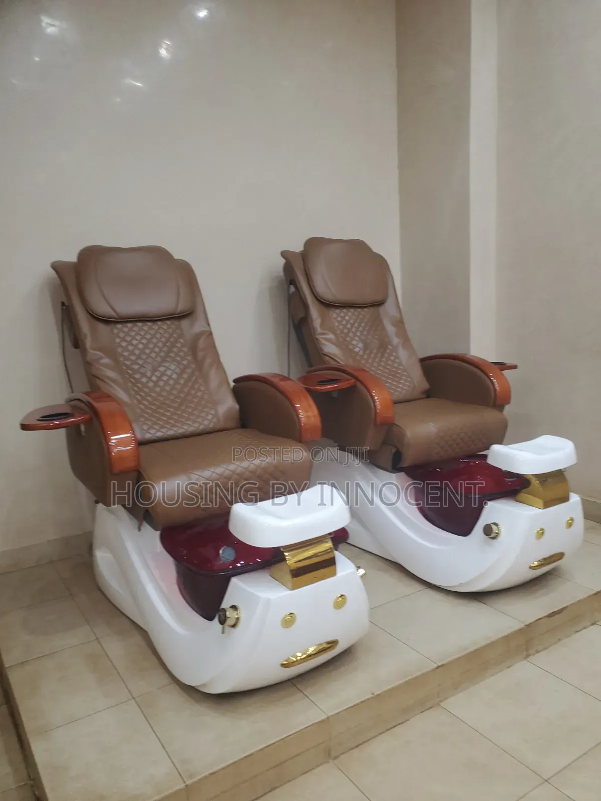 Fullyfurnished and Well Stocked Unisex Saloon for Sale on Goodwillwill