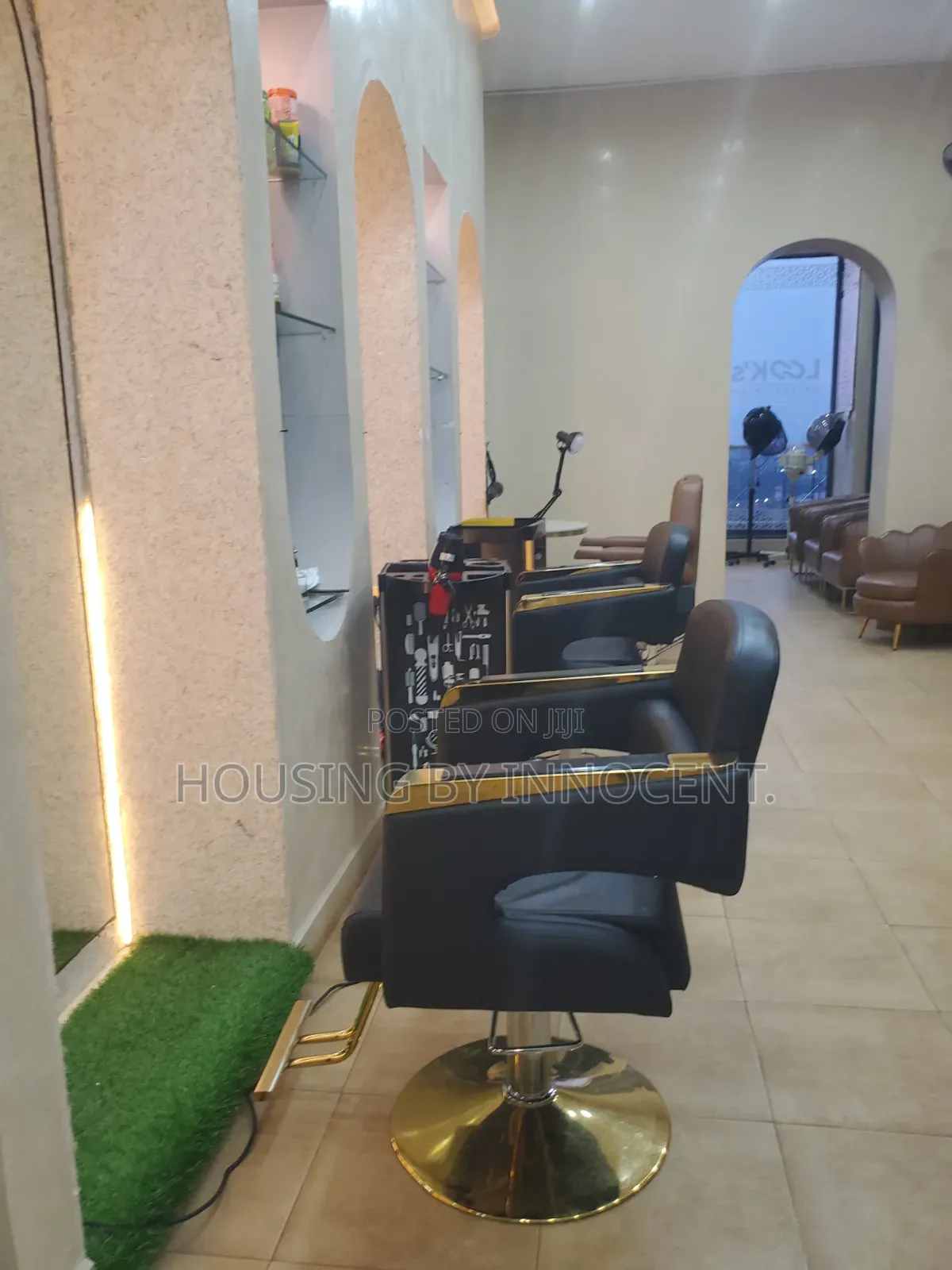 Fullyfurnished and Well Stocked Unisex Saloon for Sale on Goodwillwill