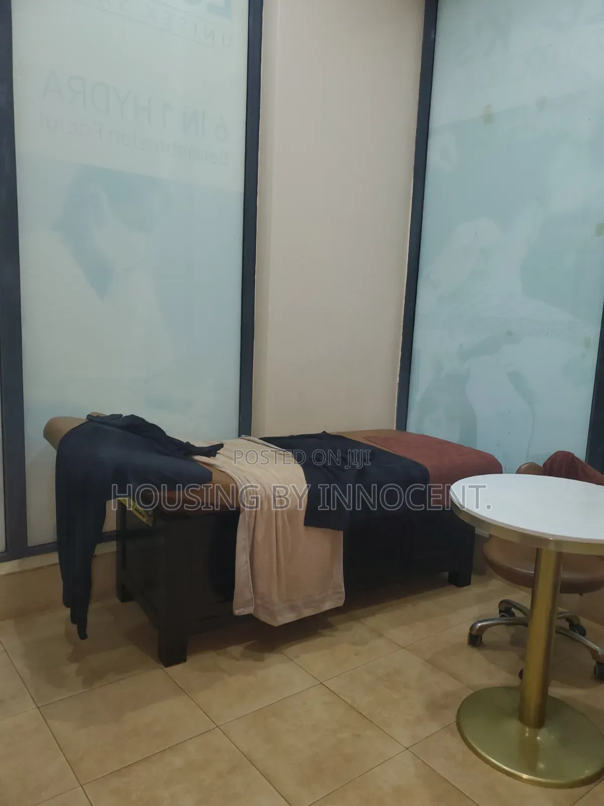 Fullyfurnished and Well Stocked Unisex Saloon for Sale on Goodwillwill