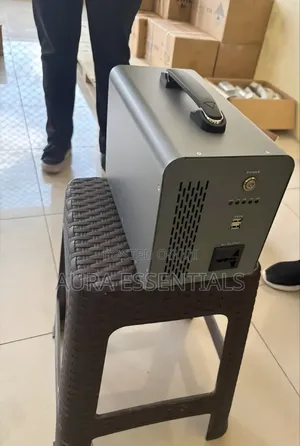 Vestwoods 1000w Portable Power Station by Haier Energy.