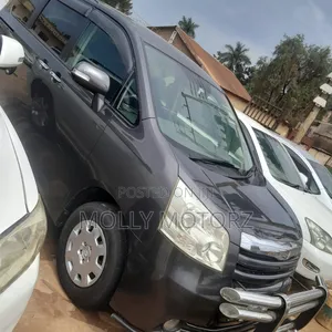 Toyota Noah 2011 Black