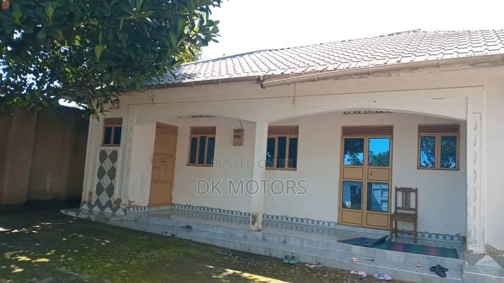 2bdrm House in Busei, Iganga for sale
