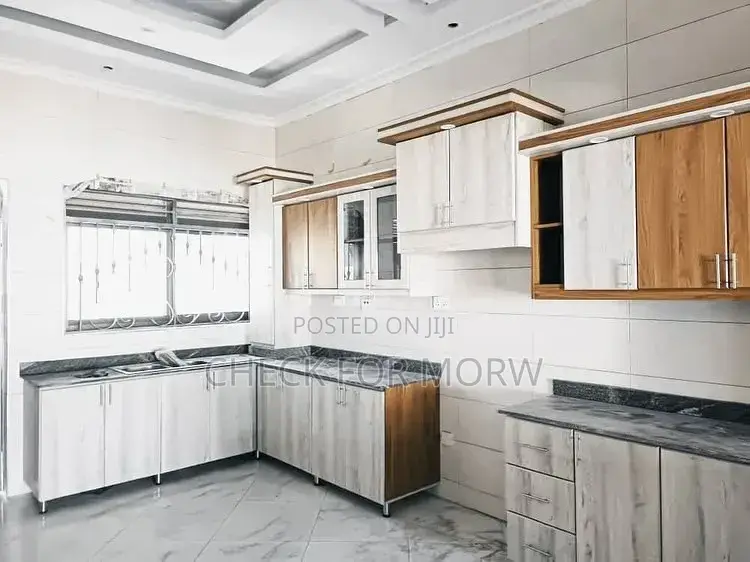 4bdrm House in Kira, Central Division for sale