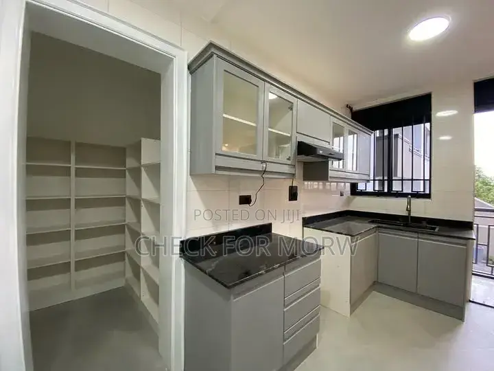 3bdrm Apartment in Munyonyo, Central Division for rent