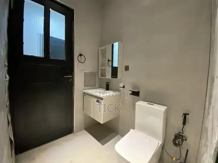 3bdrm Apartment in Bukoto, Central Division for rent